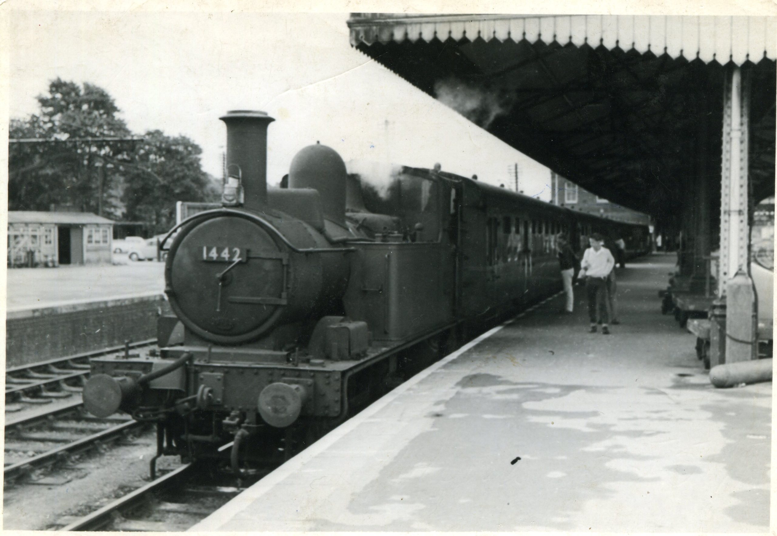 The Tivvy Bumper steam engine at platform 2 in Exeter